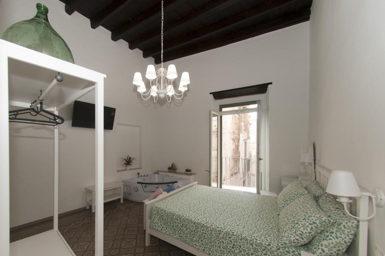 La Serva Padrona Таранто Экстерьер фото